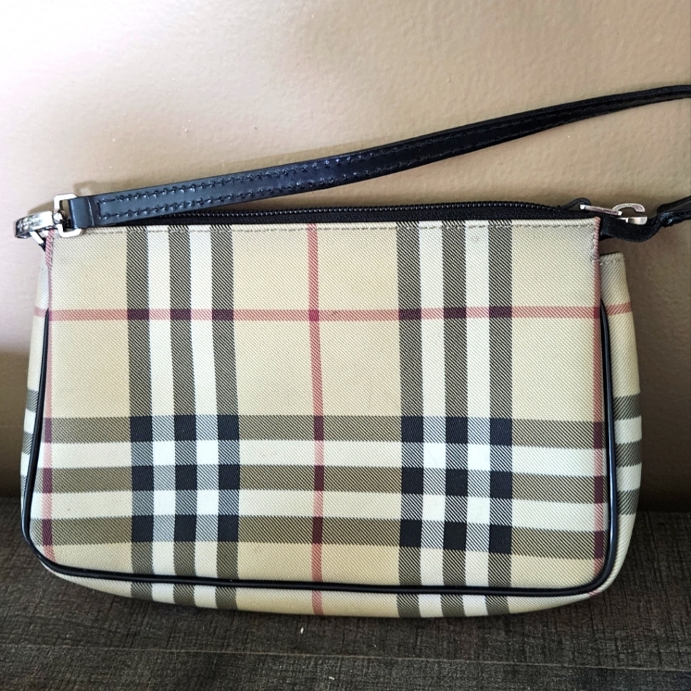 Burberry purse